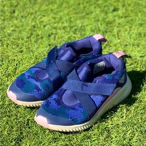 Kids Adidas Cloudfoam Shoes Size 1